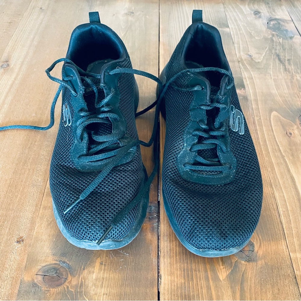 Sketchers Lite-Weight black athletic shoes